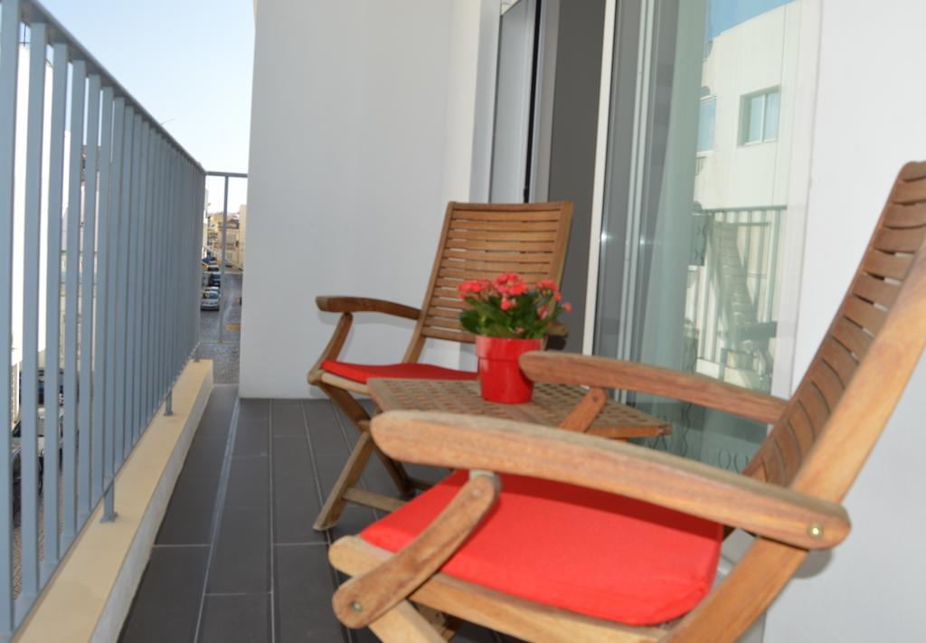 Entrecubos Guesthouse Olhão Стая снимка