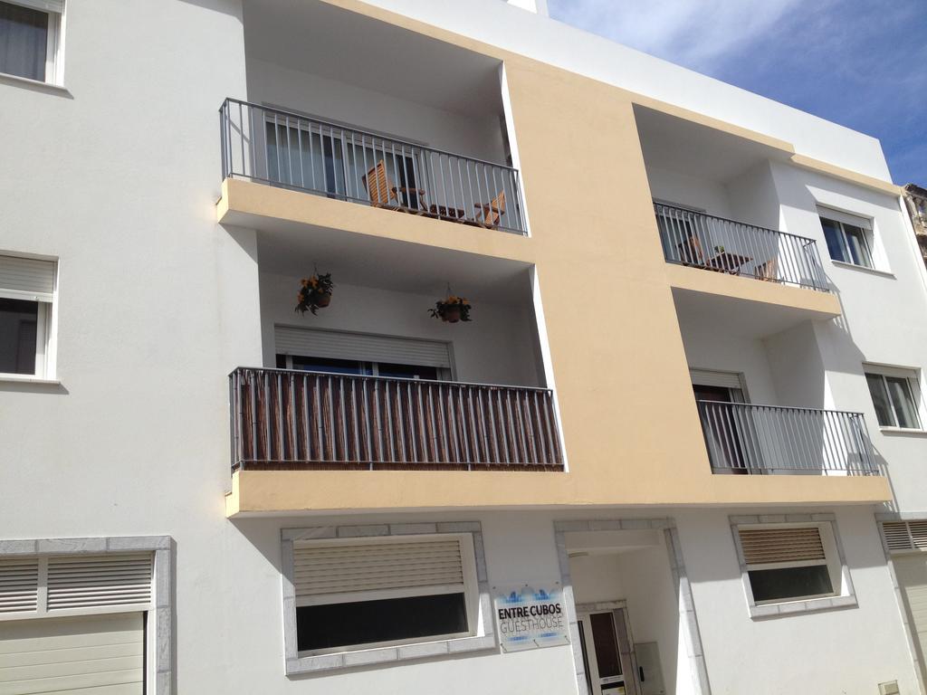 Entrecubos Guesthouse Olhão Стая снимка