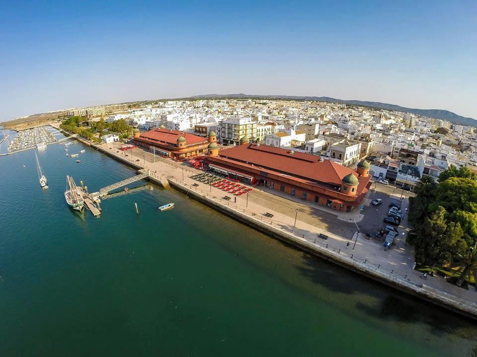 Entrecubos Guesthouse Olhão Екстериор снимка