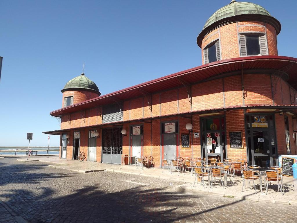 Entrecubos Guesthouse Olhão Екстериор снимка